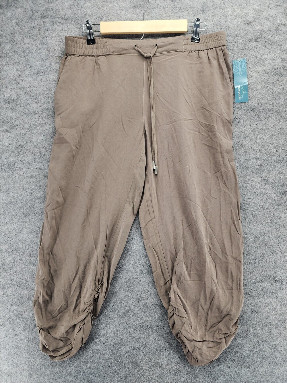 Passports Capri Pants Womens Medium Pull On Brown